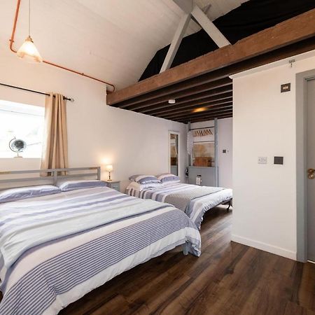 뉴튼애비 Coastguard Boat House On Belfast Lough 빌라 외부 사진