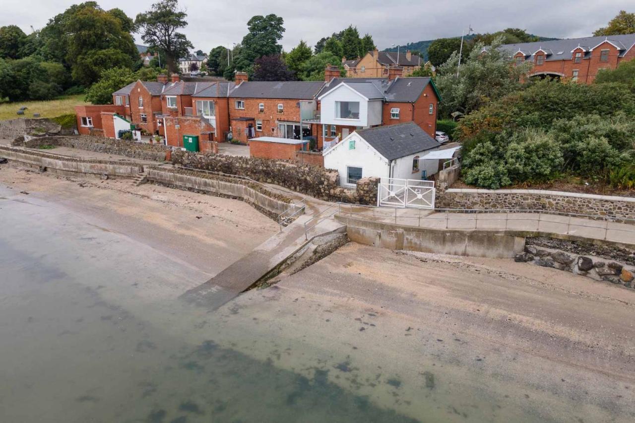 뉴튼애비 Coastguard Boat House On Belfast Lough 빌라 외부 사진