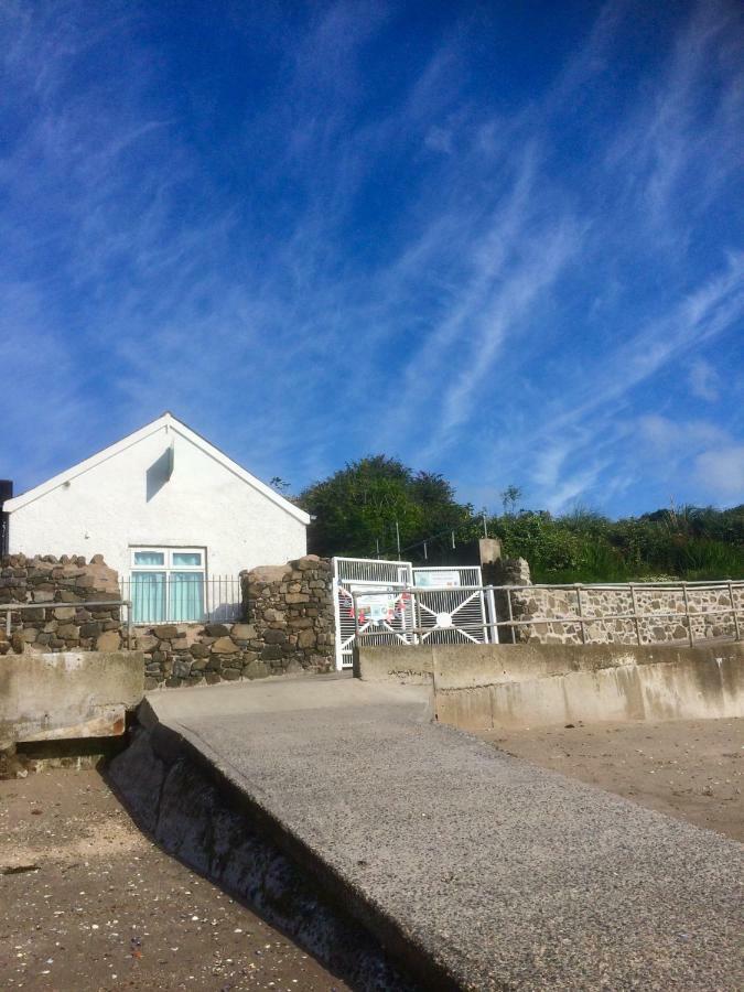 뉴튼애비 Coastguard Boat House On Belfast Lough 빌라 외부 사진