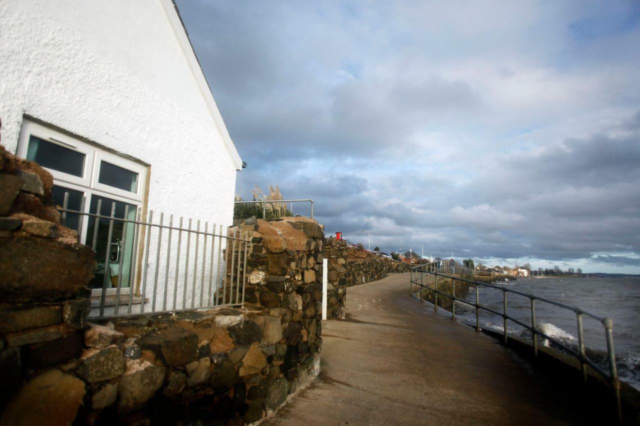 뉴튼애비 Coastguard Boat House On Belfast Lough 빌라 외부 사진